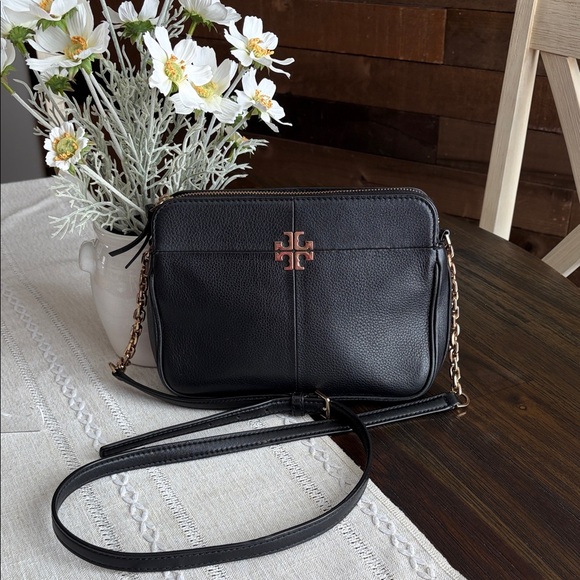 Tory Burch Handbags - Tory Burch Ivy Black Pebbled Leather Crossbody with Gold Logo